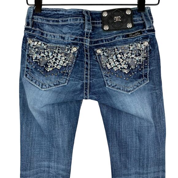 Miss Me Cuffed Capri Jeans Embroidered Sequins 25 - Picture 8 of 12